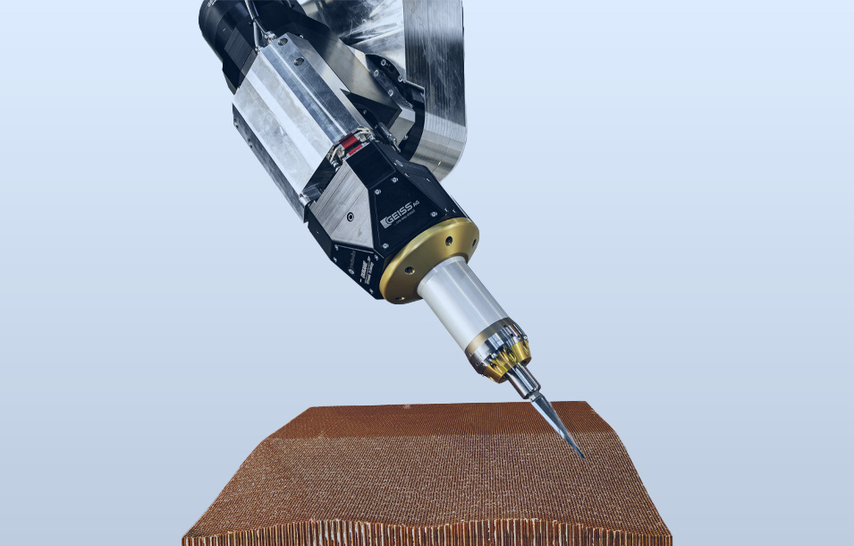 Ultraschallschneiden: Mit der CNC10